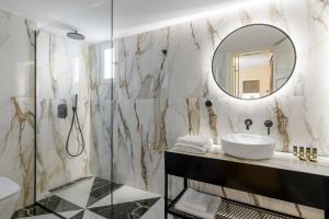 Your 4 bdrm Dream House Acropolis View & Jacuzzi