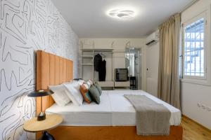 Your 4 bdrm Dream House Acropolis View & Jacuzzi