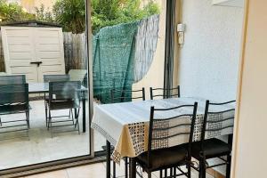 Appartements Logement renove en residence, climatise, terrasse : photos des chambres