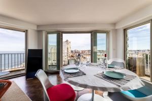 SKY KEYWEEK 2 bedroom sea view apartment in the center of Biarritz