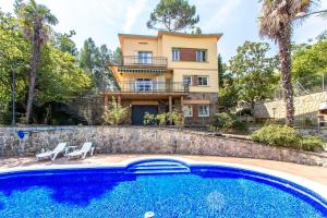 Catalunya Casas Elegant Mountain Villa just 30km to Barcelona