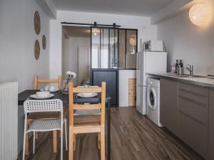 Appartements Le Nid de l'Ormeau - 4 Couchages, WIFI et Parking : photos des chambres