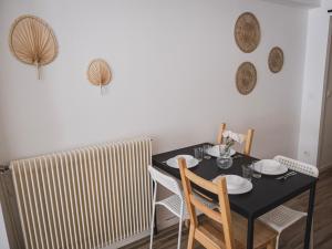 Appartements Le Nid de l'Ormeau - 4 Couchages, WIFI et Parking : photos des chambres