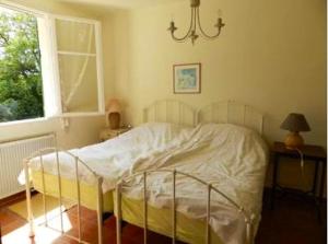 Villas Villa spacieuse avec piscine a Saint-Michel-d'Euzet : photos des chambres