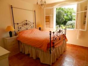 Villas Villa spacieuse avec piscine a Saint-Michel-d'Euzet : photos des chambres