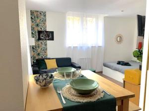 Appartements F1 tout equipe proche Tram - Jungle : photos des chambres