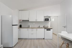 Bright Albufeira - 5min to the beach by LovelyStay