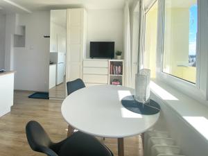 Cozy Apartment next to the University and Olivia Business Center