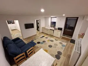 GIRO Guest House - Olteni