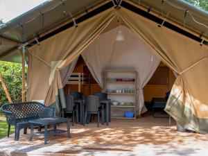 Campings Camping Terre Ferme : photos des chambres