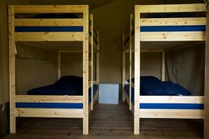 Campings Camping Terre Ferme : photos des chambres