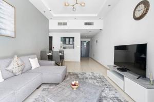 StoneTree - SkyView Tower 1 BR - Best Location