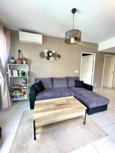 Très bel appartement dans résidence avec piscine à 5min des plages de Villeneuve Loubet.