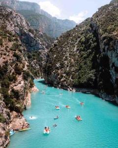 Maisons de vacances Magnifique Guest house proches des lacs du Verdon : photos des chambres