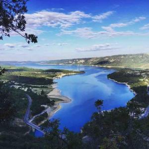 Maisons de vacances Magnifique Guest house proches des lacs du Verdon : photos des chambres