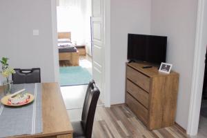 Broadway Apartments B2