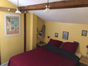 Appartements Appt T2, Piscine, la Plage a 130m! Parking prive clos, Lave-linge, Lave-vaisselle, Draps, Linge et Menage inclus! : photos des chambres