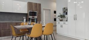 Bright Stylish Apartment