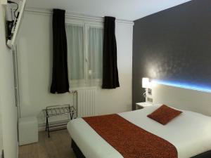 Hotels Contact Hotel du Cerf : photos des chambres