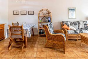 Carboneras 59 – Bonito apartamento con terraza