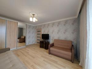 Набережна Двокімнатна