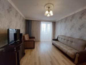 Набережна Двокімнатна