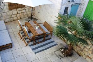 Josephs yard apartment