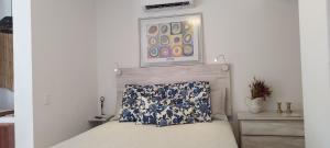 Studio e Suite no Centro de Juquehy a 200mts da praia - Varanda e Serviço de Praia --- E MAIS Ofurô - Cozinha e Estacionamento nas unidades "STUDIO"