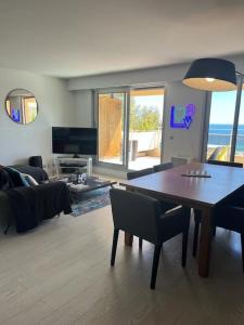 Appartements Superbe appartement vue imprenable sur la mer proche Monaco : photos des chambres