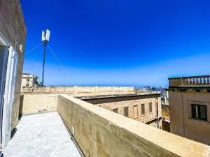 Designer Duplex Penthouse in Floriana - Il-Furjana