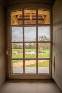 Maisons de vacances Charnay Mery , une exceptionnelle maison de vacances au calme cote foret avec piscine : photos des chambres