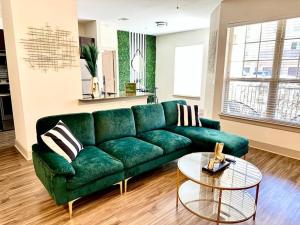 obrázek - Emerald City Luxury Suite ~Fully Gated Community