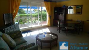 Apartamentos Jardines del Puerto Altamar
