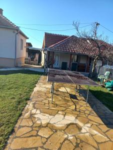 Kuća u selu sa bilijar salom za aktivan odmor