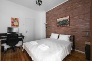 F & B Collection - Flat For 6