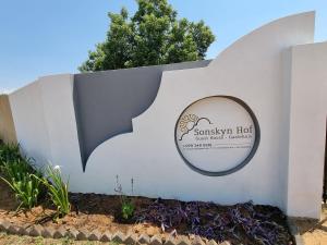 Sonskyn Hof Guest House Gastehuis