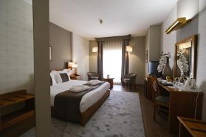 Hotel Rainha D. Amélia, Arts & Leisure