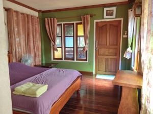 Hello Sichang Bungalow