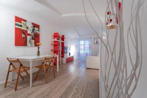 Red Studio near Porta Nuova by Wonderful Italy