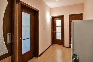 Budget central next to sea garden and beach