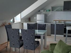 Lucy seafront apartment