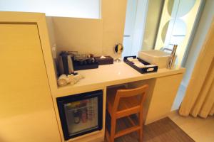 Grand Deluxe Twin Room room in Aspira Hiptique Sukhumvit 13