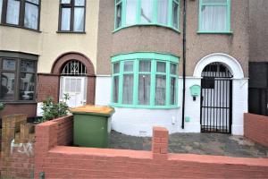 4 Bedroom House in East London