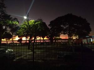 Departamento sobre la costanera