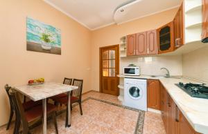 Apartment on Independence Square