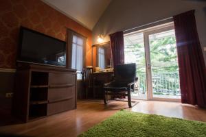 Brookside Valley Resort