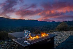 Fairy Tale 13-acre Sunset Villa at Windy Gap Valley near Yosemite