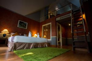 Brookside Valley Resort