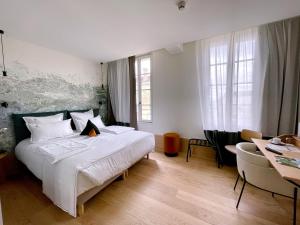 Hotels AUX DUCS DE SIENNE : photos des chambres