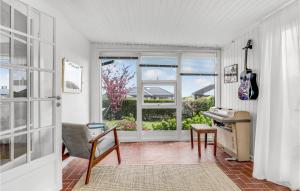 Beautiful Home In Svaneke With Wifi